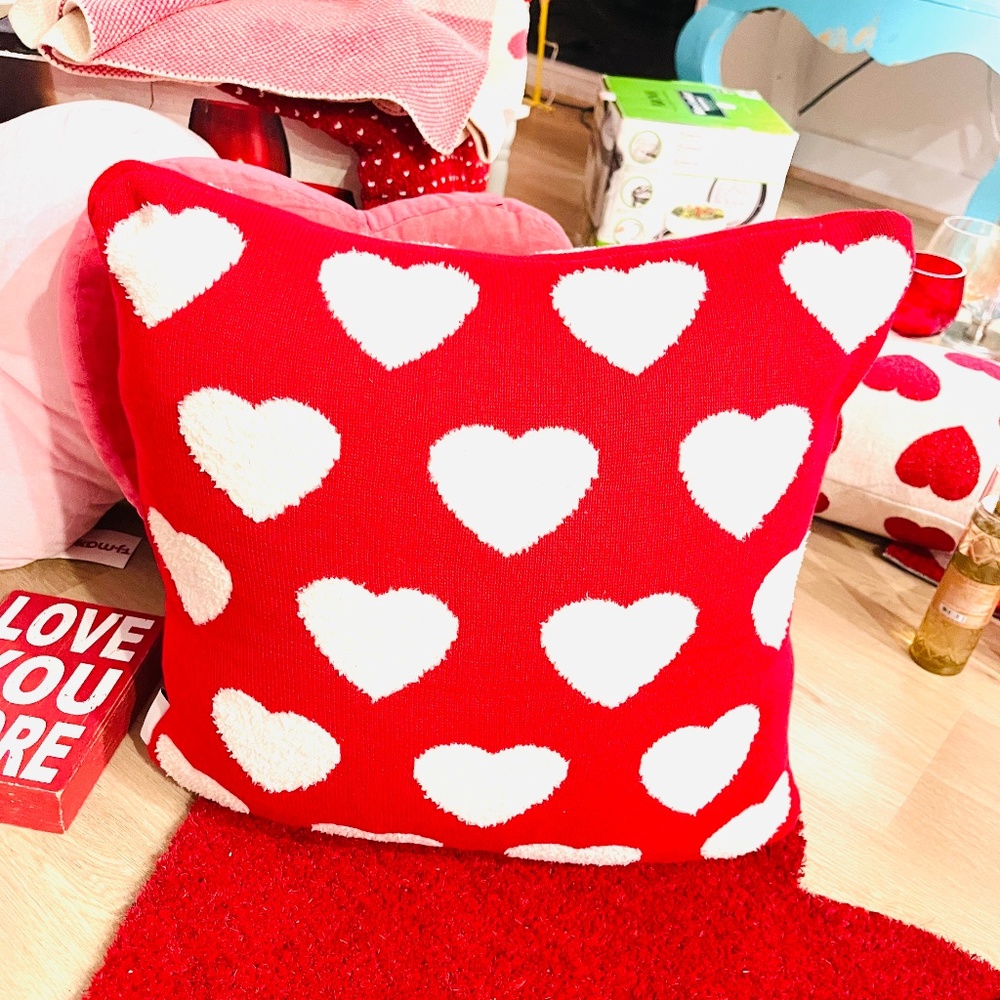 Set of 2: Valentine Accent Pillows